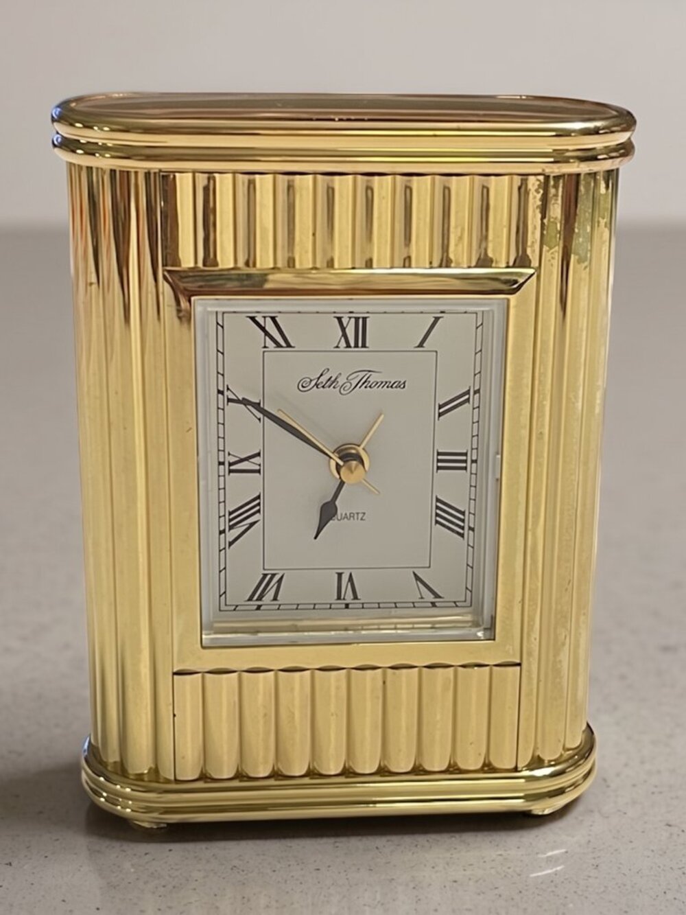 Vintage Seth Thomas Gold Tone Quartz Desk Clock Roman Numerals Fluted Metal MCM